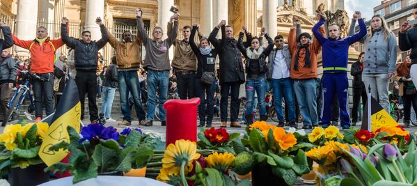 Les hommages en mémoire des victimes des attentats de Bruxelles - Sputnik Afrique