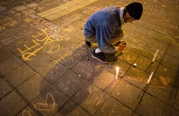 Les hommages en mémoire des victimes des attentats de Bruxelles Les hommages en mémoire des victimes des attentats de Bruxelles - Sputnik Afrique