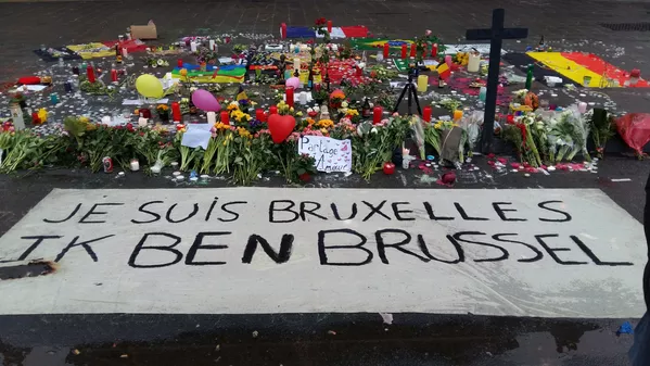 Les hommages en mémoire des victimes des attentats de Bruxelles Les hommages en mémoire des victimes des attentats de Bruxelles - Sputnik Afrique