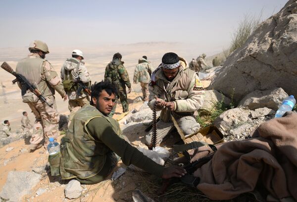Palmyre: l'armée pousse Daech dans ses derniers retranchements - Sputnik Afrique
