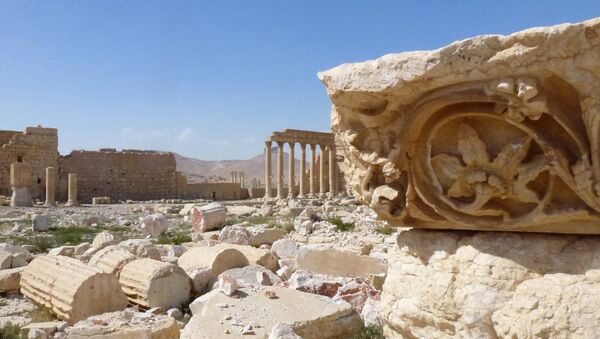 A general view taken on March 27, 2016 shows part of the ancient city of Palmyra, after government troops recaptured the UNESCO world heritage site from the Islamic State (IS) group. - Sputnik Afrique