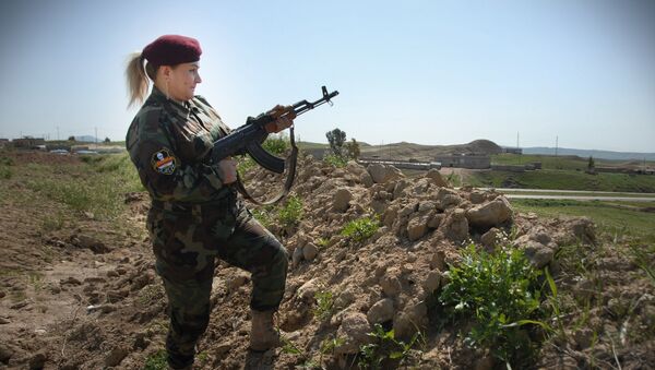 Hesibe Azad: Les djihadistes ont peur des femmes-peshmergas - Sputnik Afrique