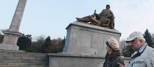 Pomnik żołnierzom Armii Czerwonej w Warszawie - Sputnik Afrique