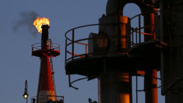 Pétrole: le prix du baril pourrait bientôt atteindre 90 USD (ministre iranien) - Sputnik Afrique