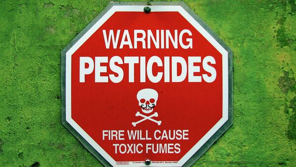 Affiche Alerte aux pesticides - Sputnik Afrique