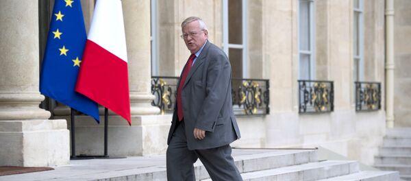 Le député Les Républicains Jacques Myard - Sputnik Afrique