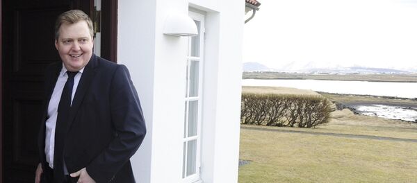 Iceland's Prime Minister Sigmundur David Gunnlaugsson arrives at Iceland president's residence in Reykjavik, Iceland, April 5, 2016. - Sputnik Afrique