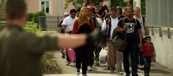 Les migrants qui traversent la frontière entre l'Autriche et la Slovénie - Sputnik Afrique