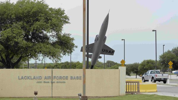 The Annex Gate is seen at Lackland Air Force Base in San Antonio, Texas April 8, 2016. - Sputnik Afrique