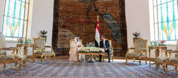 et le roi saoudien Salmane ben Abdelaziz Al Saoud et le roi saoudien Salmane ben Abdelaziz Al Saoud - Sputnik Afrique