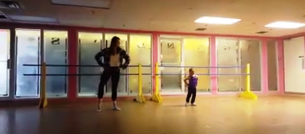 Une fillette trisomique future danseuse étoile? [VIDEO] - Sputnik Afrique