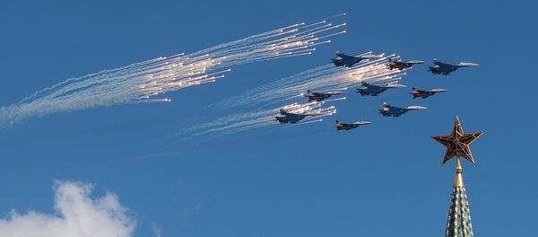 Репетиция воздушной части военного парада в Москве в ознаменование 70-летия Победы в Великой Отечественной войне 1941-1945 годов - Sputnik Afrique