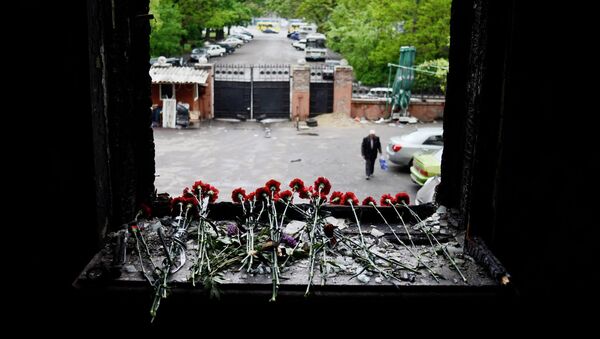 Les fleurs en mémoire des victimes du massacre d'Odessa - Sputnik Afrique