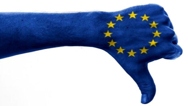 Zwölf Sterne auf blauem Grund (Symbolbild für die EU) - Sputnik Afrique