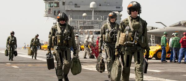 Летчики на борту авианосца - Sputnik Afrique