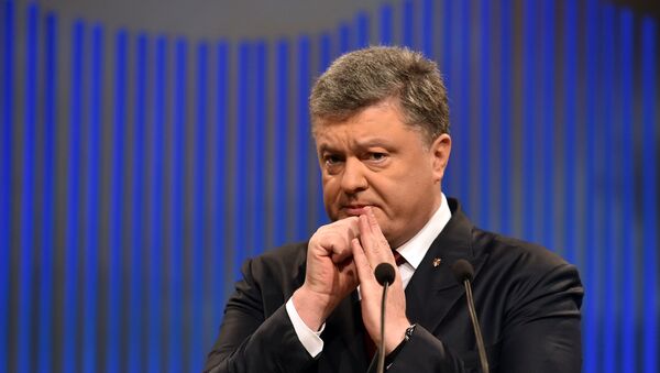 Ukrainian President Petro Poroshenko gestures during his press conference in Kiev on January 14, 2015. - Sputnik Afrique