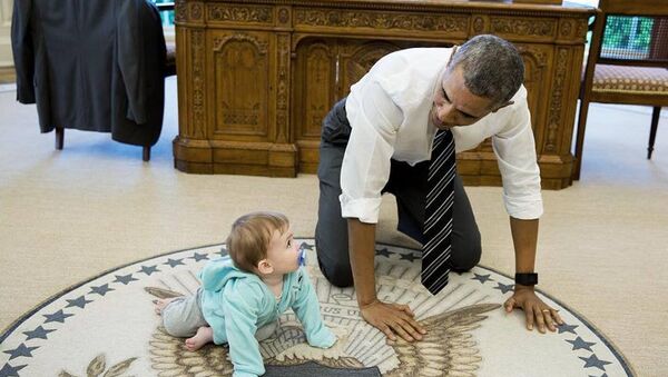 Barack Obama et la fille de Jen Psaki - Sputnik Afrique