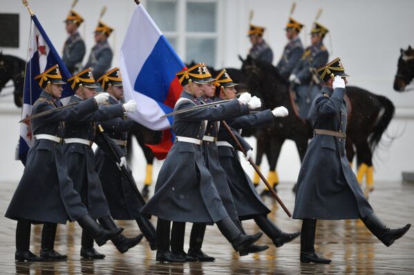 La cérémonie de relève de la garde du Régiment du Kremlin - Sputnik Afrique