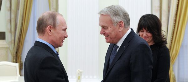 Vladimir Poutine et Jean-Marc Ayrault - Sputnik Afrique