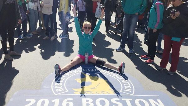 Adrianne Haslet sur la ligne d'arrivée du marathon de Boston - Sputnik Afrique