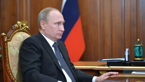 Президент РФ В. Путин встретился с главой банка ВТБ А. Костиным - Sputnik Afrique