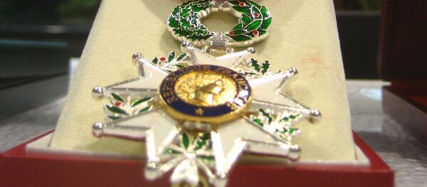 Le héros russe tombé à Palmyre reçoit la Légion d’honneur d’un couple français - Sputnik Afrique