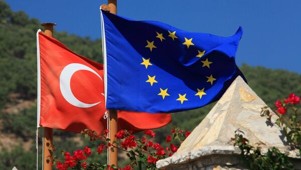 Turkish and EU flags - Sputnik Afrique