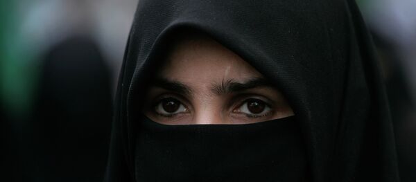 La liste des pays européens opposés au port de la burqa s’élargit - Sputnik Afrique