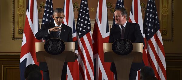 Barack Obama et David Cameron - Sputnik Afrique