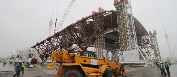 Сonstruction d'isolation en arcs autour du réacteur 4 de la centrale de Tchernobyl - Sputnik Afrique