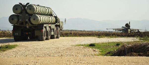 Système de défense antiaérienne et antimissile russe S-400 Système de défense antiaérienne et antimissile russe S-400 - Sputnik Afrique