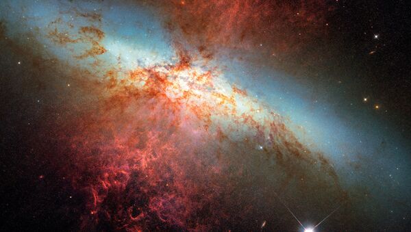 M82 and its Supernova - Sputnik Afrique