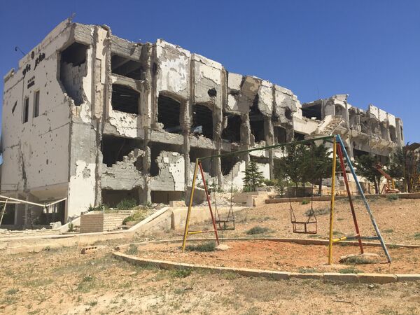 Ancien hôtel détruit par Daech Ancien hôtel détruit par Daech - Sputnik Afrique
