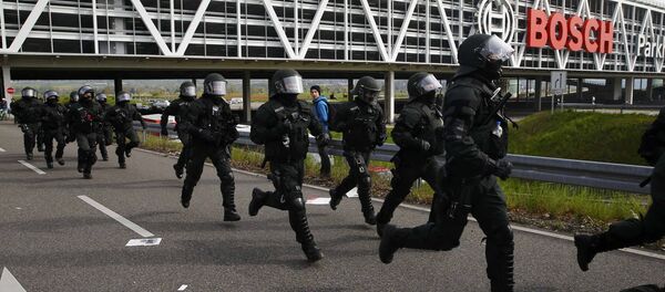 Allemagne: des manifestations pro-migrants à Stuttgart, 400 personnes arrêtées - Sputnik Afrique