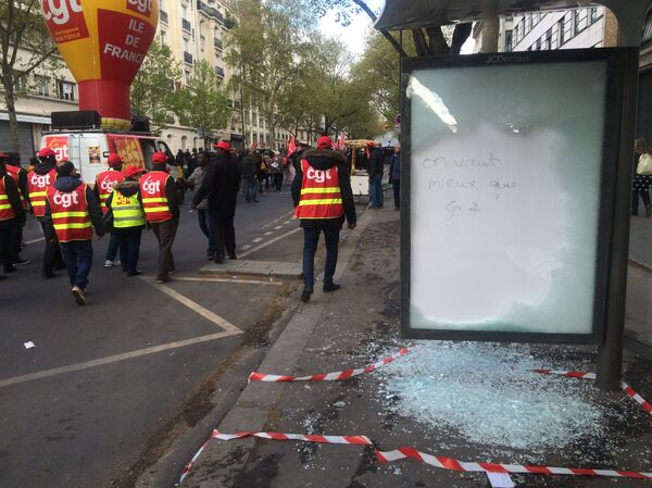 L’opposition au projet de loi El-Khomri verse dans la violence - Sputnik Afrique