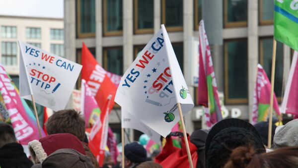 Manifestation contre l'accord TTIP à Berlin - Sputnik Afrique