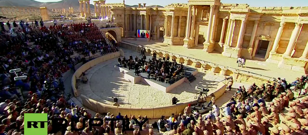 Un orchestre symphonique russe donne un concert à Palmyre - Sputnik Afrique