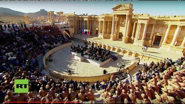 Un orchestre symphonique russe donne un concert à Palmyre - Sputnik Afrique
