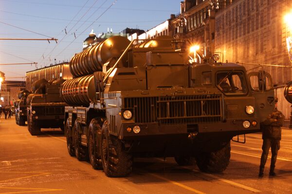 Système de missiles sol-air S-400. Répétition du défilé de la Victoire, Moscou - Sputnik Afrique