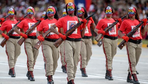 Femmes militaires vénézuéliennes lors d'un défilé - Sputnik Afrique