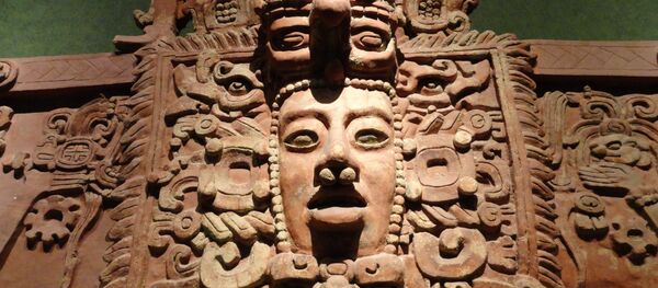 Façade Maya - Sputnik Afrique