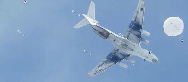 Parachutage - Sputnik Afrique