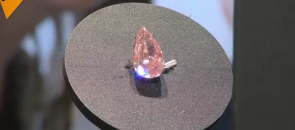 La vie en rose: un diamant de couleur rare mis aux enchères La vie en rose: un diamant de couleur rare mis aux enchères - Sputnik Afrique