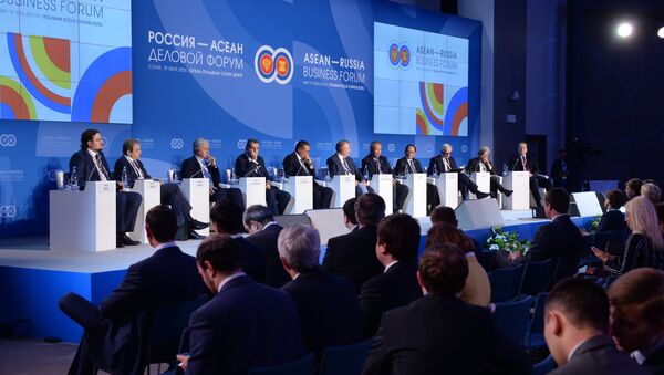 Participants in the plenary session, Russia–ASEAN Partnership in the New Integration Architecture of the Asia-Pacific Region: Opportunities for Businesses, held as part of the ASEAN-Russia Business Forum at the Pullman Sochi Centre Hotel - Sputnik Afrique