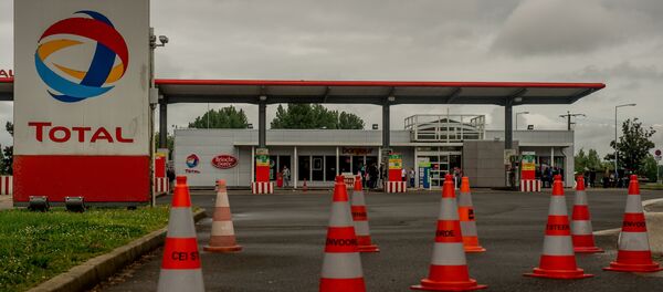 Une photo prise le 22 mai 2016 sur l'autoroute A25 près de Steenvoorde dans le département du Nord - Sputnik Afrique