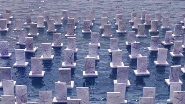 Un cimetière flottant en hommage aux migrants morts noyés en Méditerranée - Sputnik Afrique
