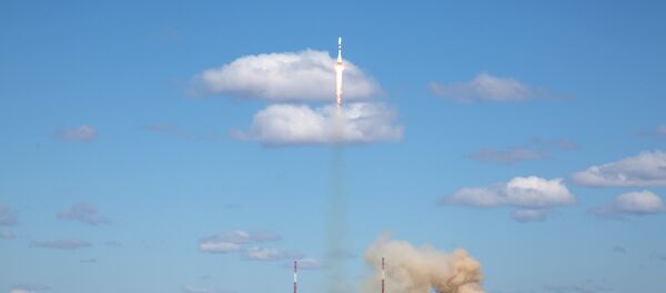 Un lanceur russe Soyouz tiré depuis le cosmodrome de Kourou Un lanceur russe Soyouz tiré depuis le cosmodrome de Kourou - Sputnik Afrique