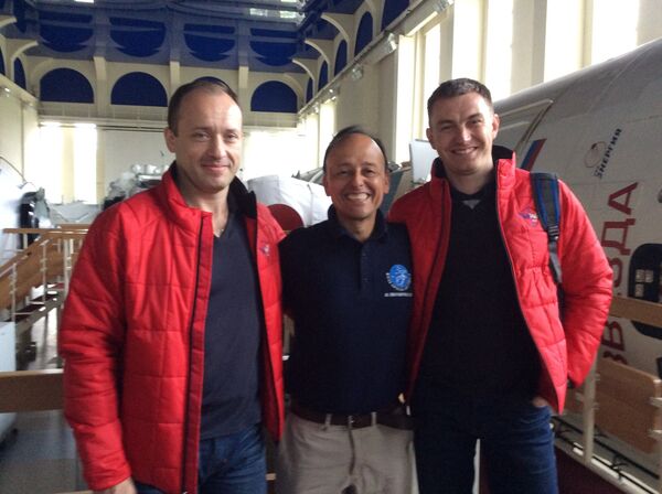 Montoya avec les participants de la prochaine mission, la 51e, de la Station spatiale internationale (ISS) - Sputnik Afrique