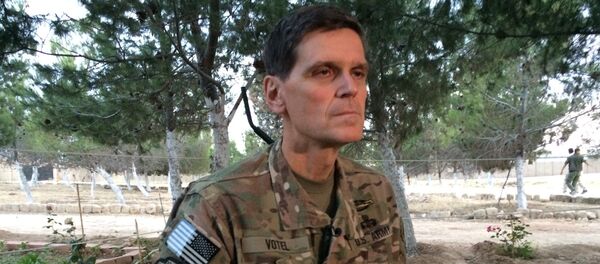 Army Gen. Joseph Votel speaks to reporters Saturday, May 21, 2016 during a secret trip to Syria - Sputnik Afrique