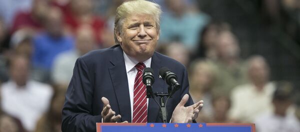 Clinton en léger recul dans les intentions de vote après la tuerie d'Orlando - Sputnik Afrique